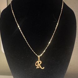 ✨Gold Laminated Letter Necklace✨