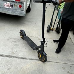Electric scooter