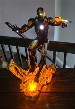 Ironman 1/4th Sideshow Maquette figure