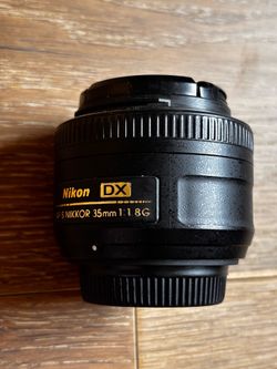 Nikon lens AF-S DX NIKKOR 35mm f/1.8G Lens – Excellent Condition
