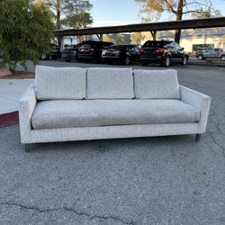 🩶 Modern Light Gray Sofa Couch 🩶 ($10 Delivery )
