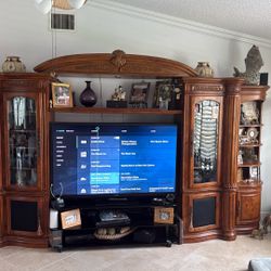Wall unit/ entertainment unit