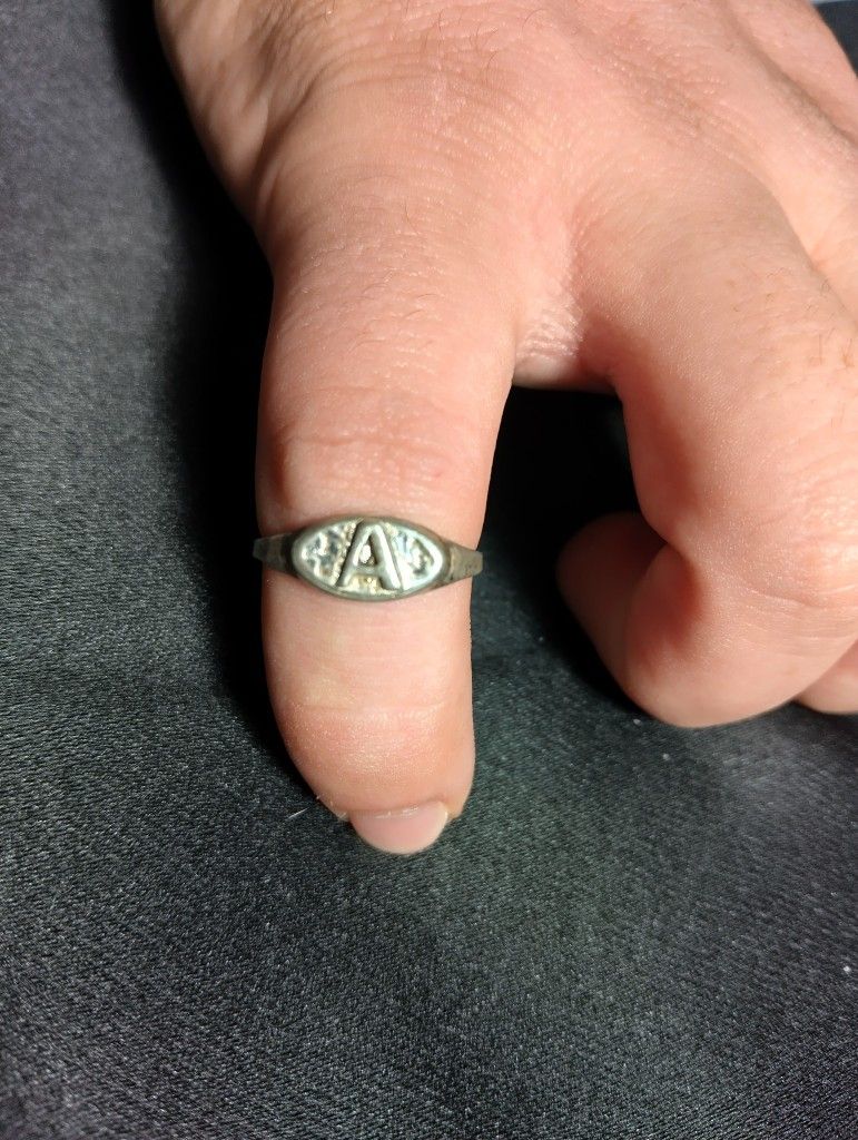 925 Silver Ring SEE DESCRIPTION FOR SIZE AND WEIGHT