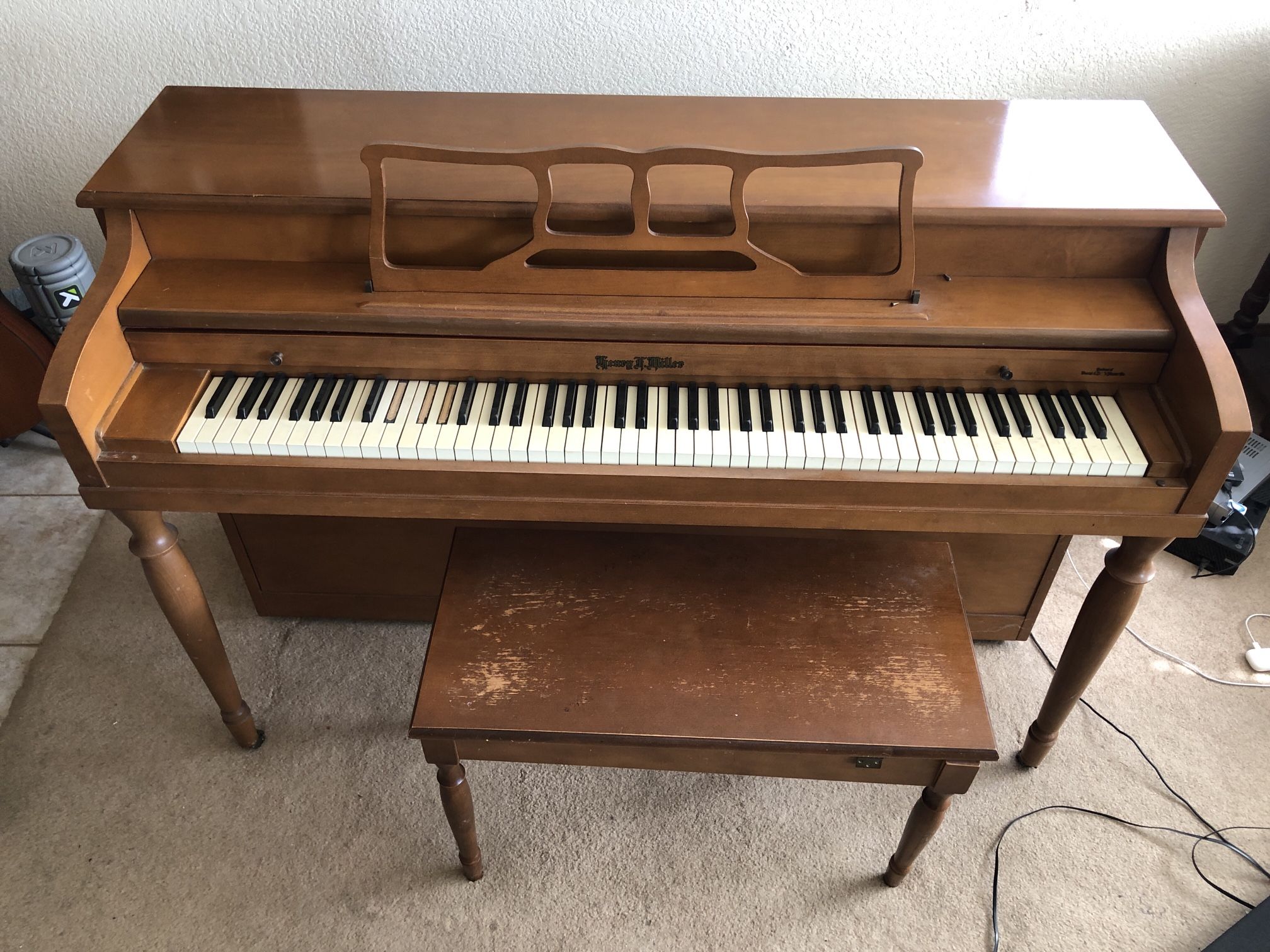 Henry f miller Piano 