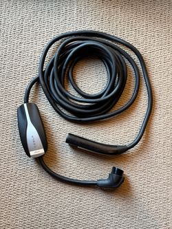 Tesla Charger - Mobile Connector