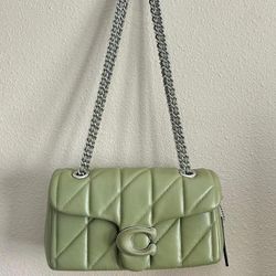 Coach Quilted Tabby 20 Moss Green