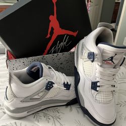 5Y Air Jordan 4 Retro (GS) White/Midnight Navy