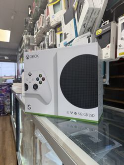 Xbox S  Available 512 Gb
