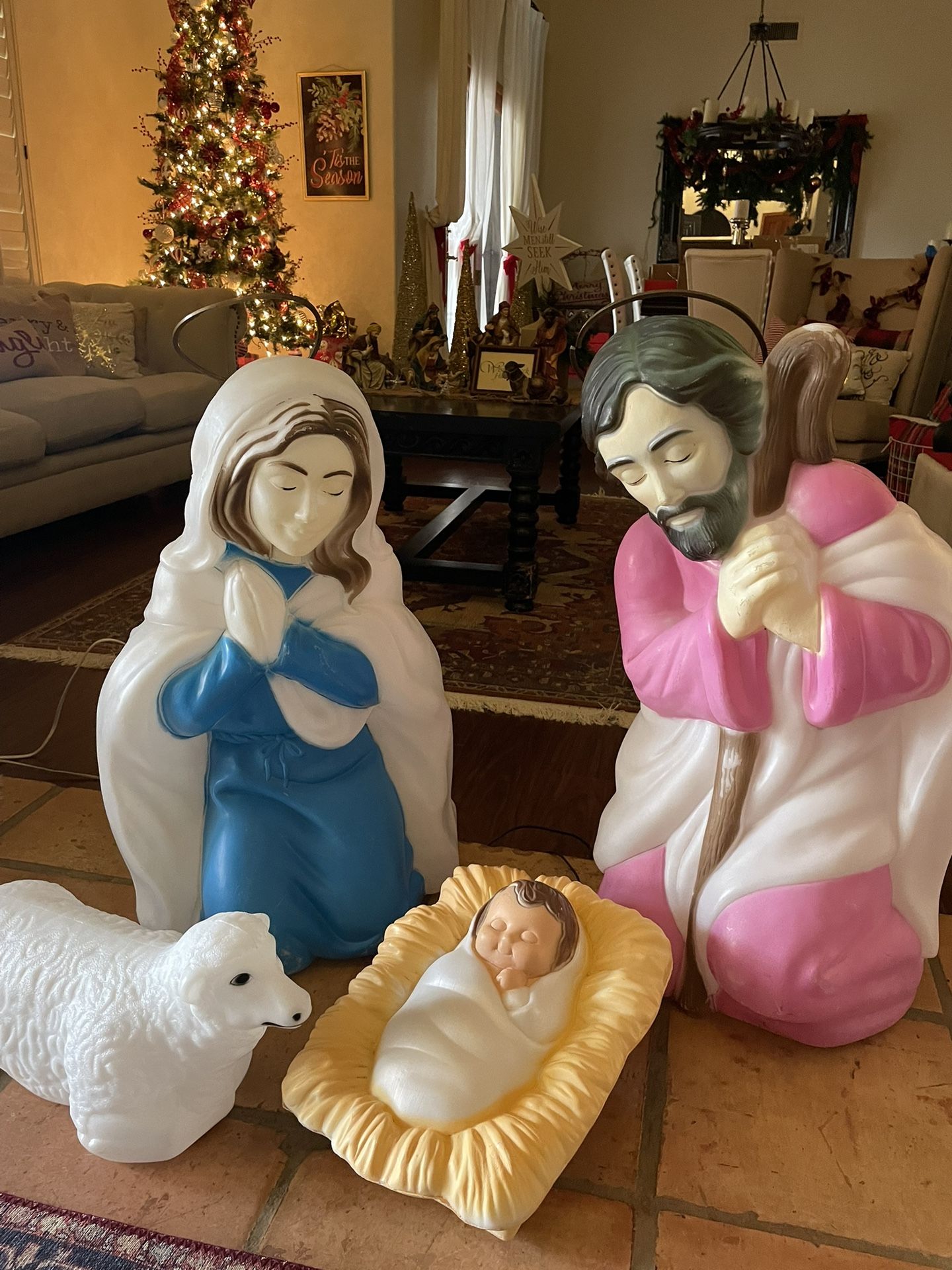 VINTAGE BLOW MOLD NATIVITY SET!
