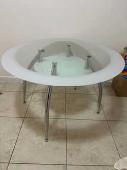 Dinning table with 4 chairs