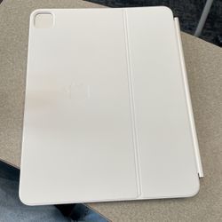 iPad Pro (latest Model) 13in Keyboard