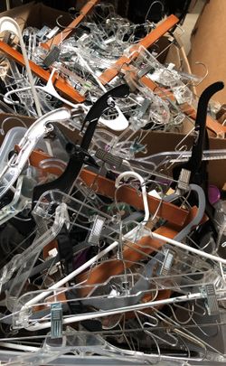 100 hangers for 15