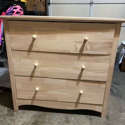 3-drawer dresser