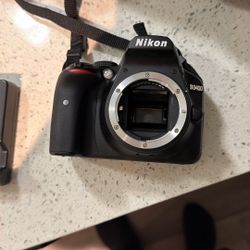 Nikon Digital Camera D3400 N1510