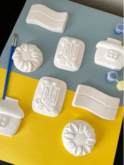 🇺🇦 Ukrainian Patriotic Paint Kit