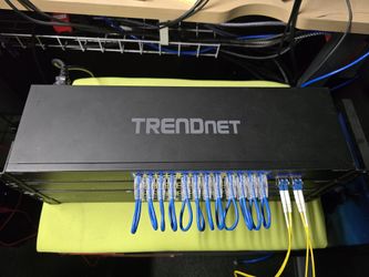 TRENDnet TEG-30262 - 24-port Gigabit Switch with 2x 10G SFP+Slots V1.1R