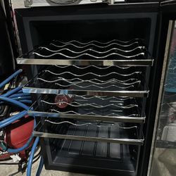 NewAir Cooler / Fridge 