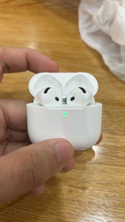 Apple AirPods Gen 4