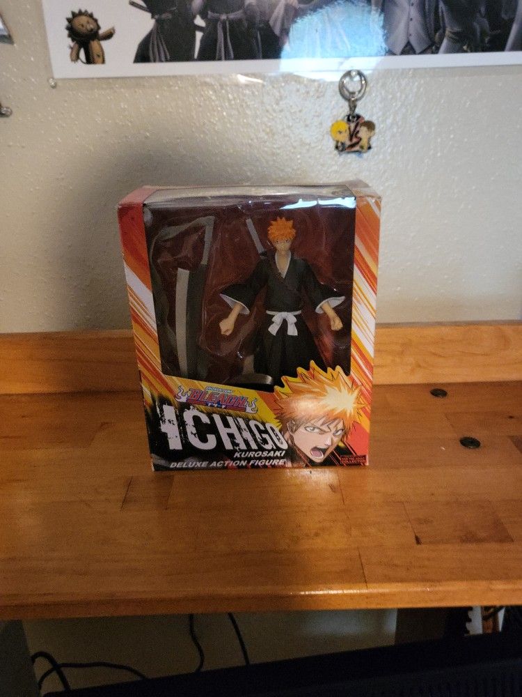 Bleach Ichigo Kurosaki Deluxe Action Figure