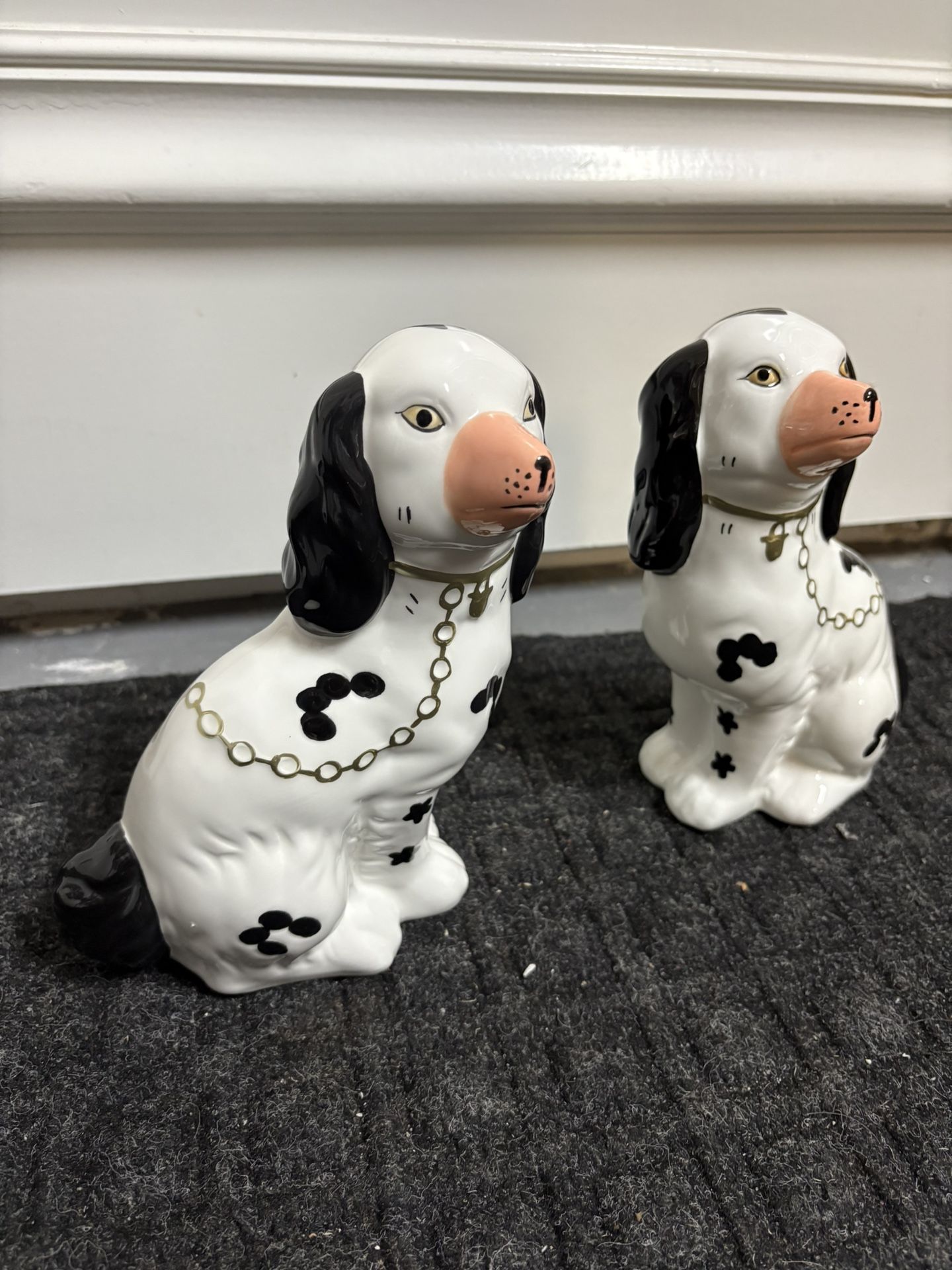 2 Black & White English Staffordshire Cavalier King Charles Spaniel Dog Statues. Antique England Staffie Look. PERFECT PAIR. Also, Foo Fu Doggies.