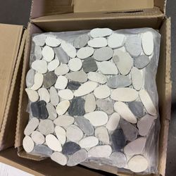 Daltile Pebble Oasis 13" x 13" Tumbled Natural Stone Flat Pebble Mosaic Tile