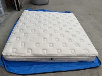Plushbeds Savvy Bliss, King Mattress, Like New, Perfect Condition