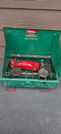 Vintage Coleman gas store