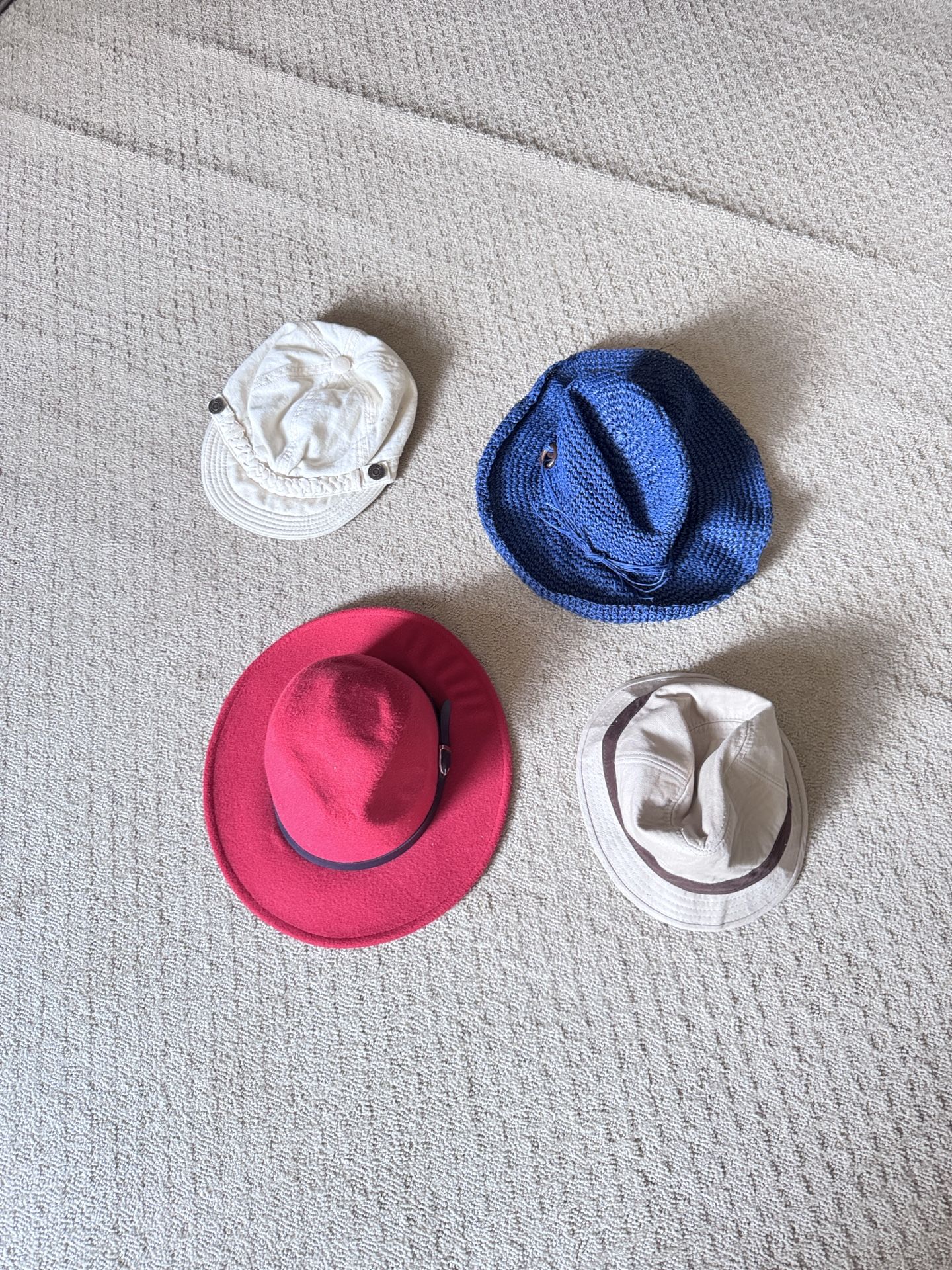 4 Women Hats