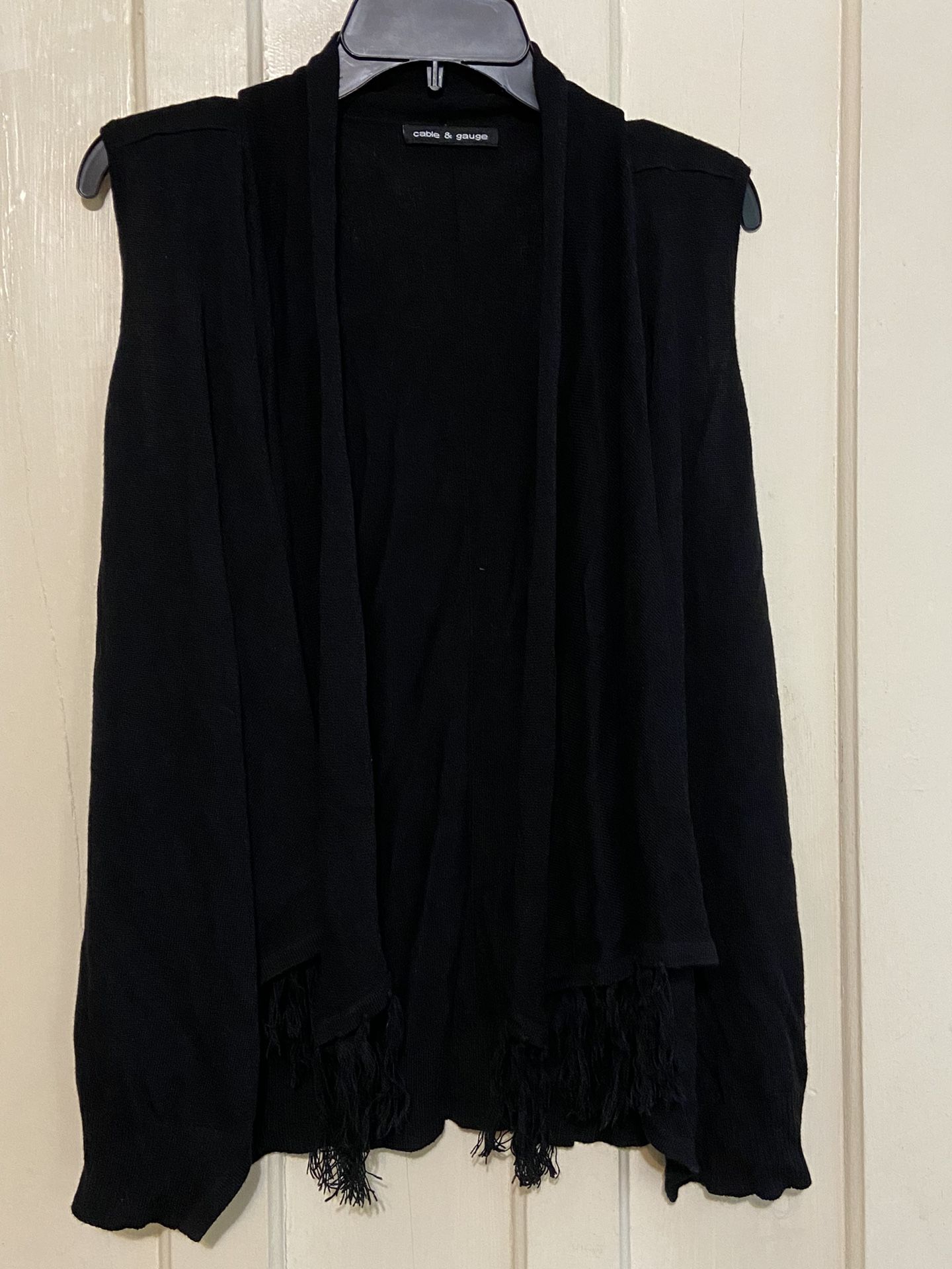 cable & gauge women’s black vest with front fringes Medium