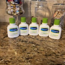 Set of 5 TRAVEL SIZE cetaphil moisturizing lotion•2oz•all for $10