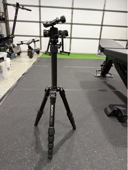 Light travel MeFOTO tripod