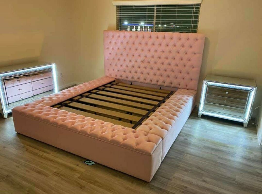 $39 Down Payment ‼️👈Bliss Velvet Queen Bed (3 Boxes)