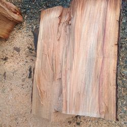 HALF CORD BONE DRY FIREWOOD 