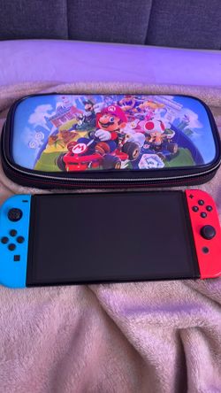 Nintendo still turns on, just blue controller is broken.