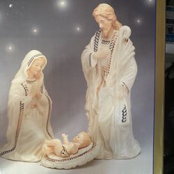 3 Set Of Native Figures