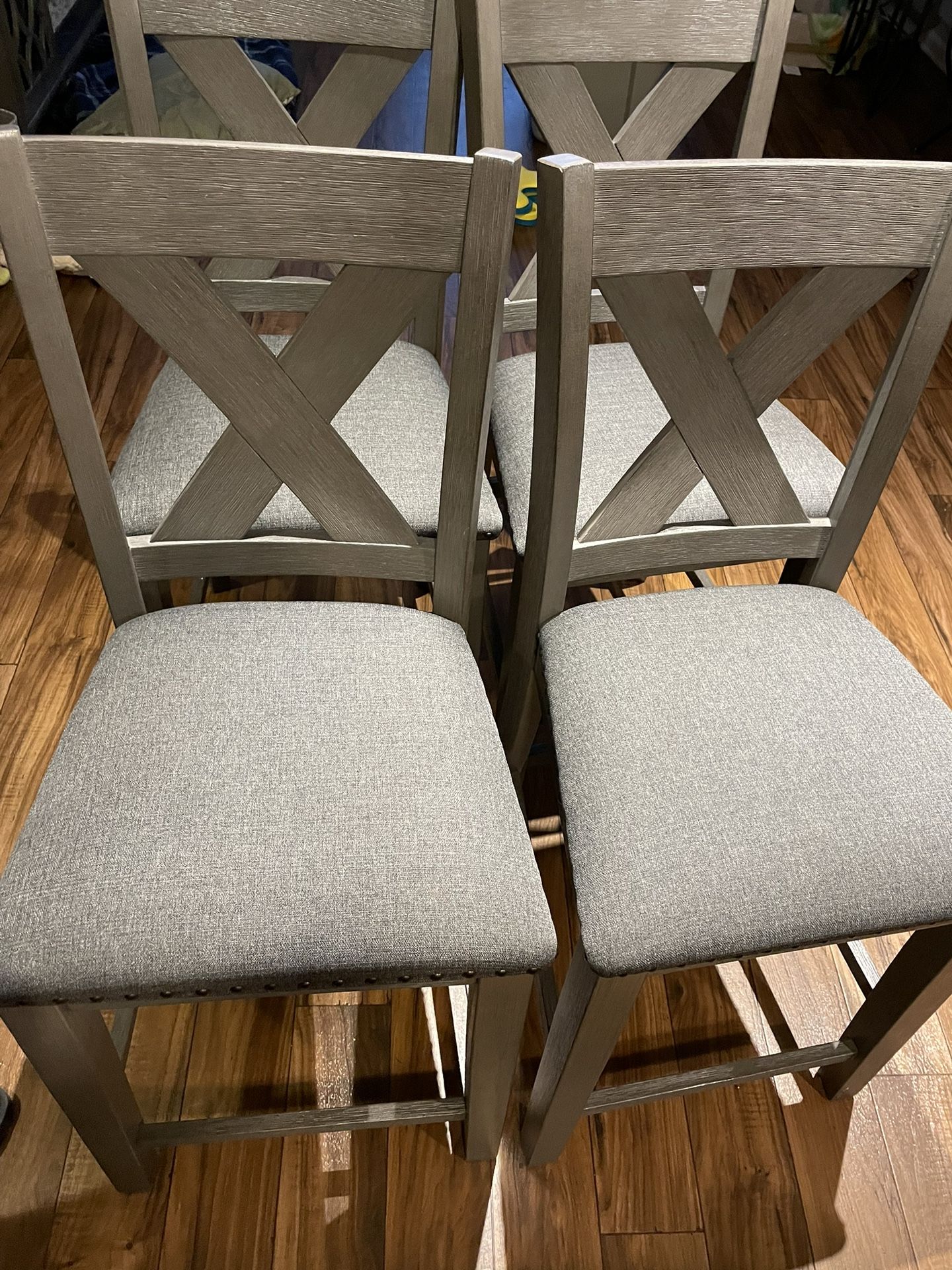 24" Counter Height Stools in Antiqued Gray Wash