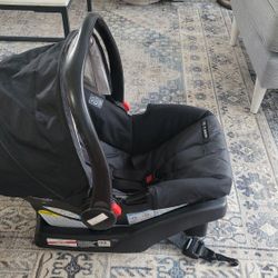Baby Car Seat With Base - Graco