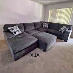 !brand New Ashley Ballinasloe Smoke Sectional Free Delivery 🚚