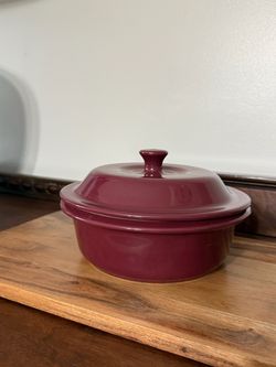 Pampered Chef Cranberry Stoneware Round Covered Baker – 6 Cup / 1.5L