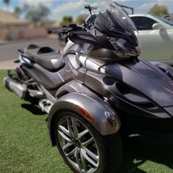 2014 Can Am Spyder STS