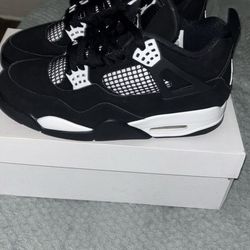 Jordan 4 White Thunder 