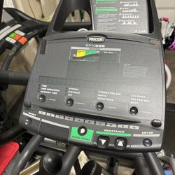 Precor EFX 556 Elliptical 