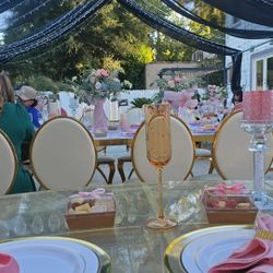 BEAUTIFUL  AND ELEGANT  PARTY  DECORATION SENT ME A MESSAGE 