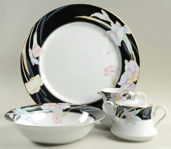 Mikasa Charisma Black Dish Set
