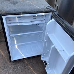 Mini fridge
