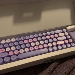 Unused mopii Keyboard! Lavender Color.