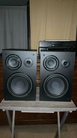 Yamaha speakers