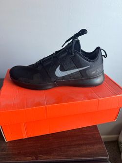 Nike Black Low-Top Training Sneaker