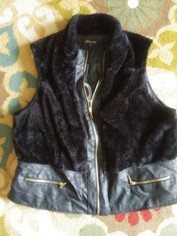 Leather and fur vest 2xl