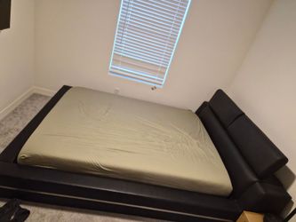 Zuri- Hera leather bed frame (QUEEN)